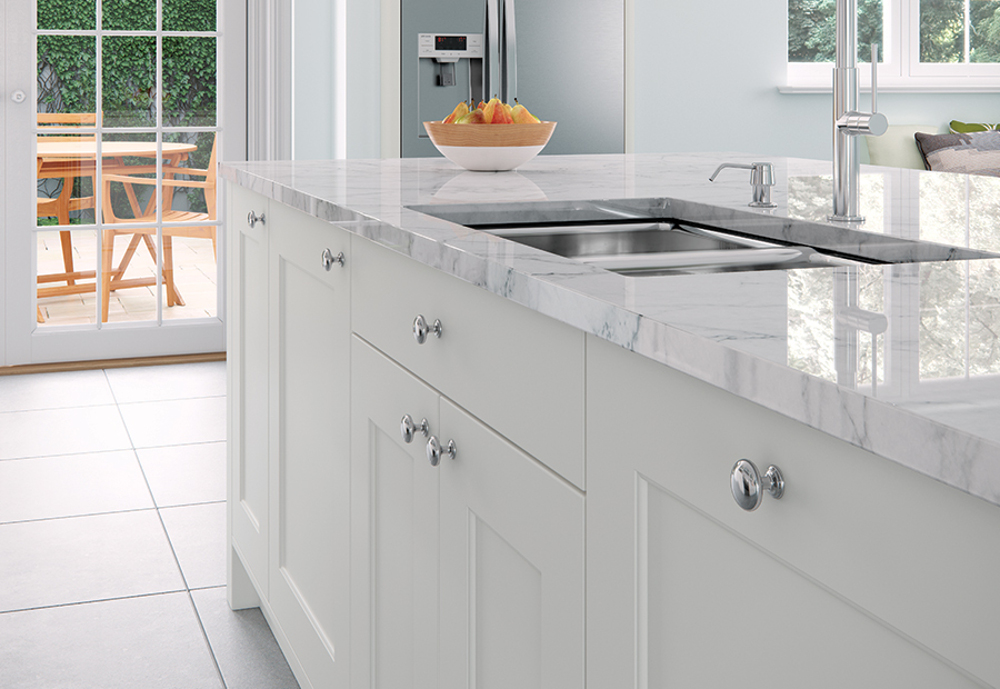 Cotswold painted and beaded wood shaker kitchen Porcelain